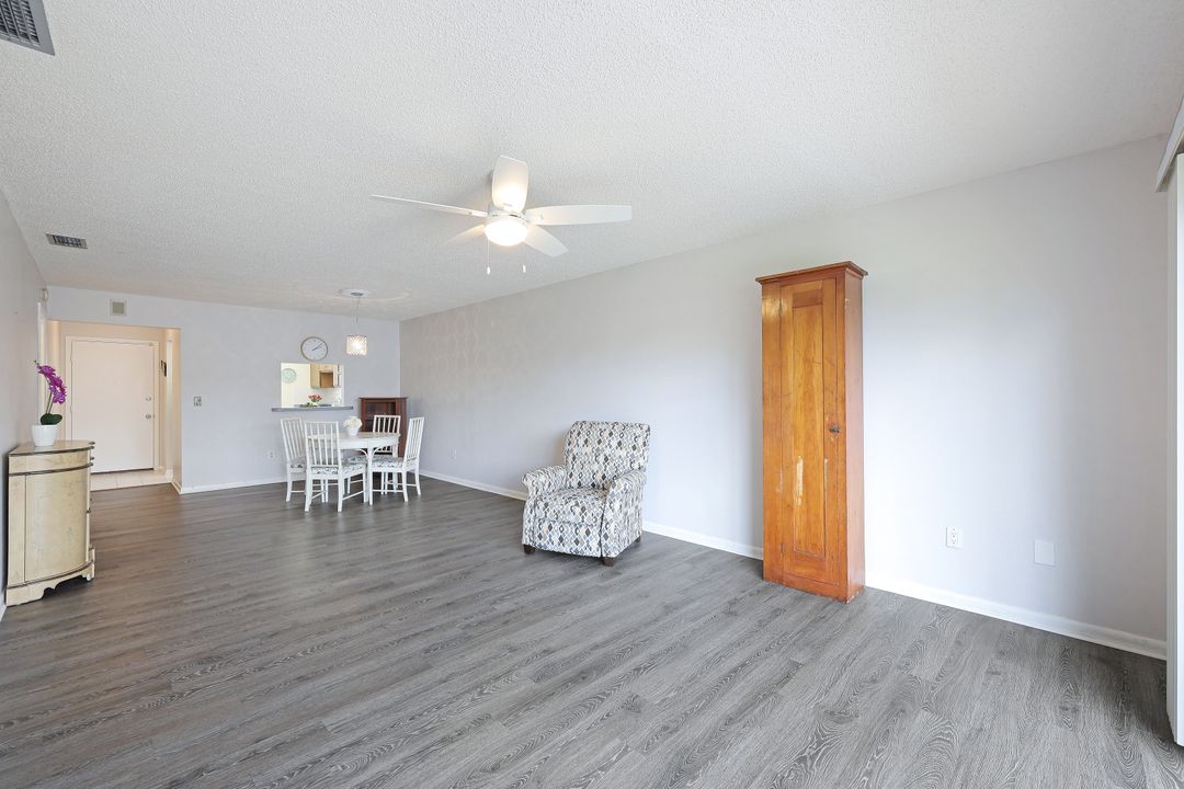 6825 Bogey Dr, Fort Myers, FL 33919