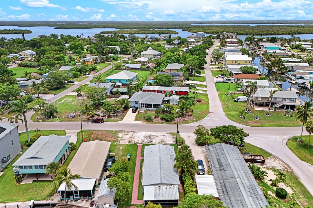 527 Goodland Dr, Marco Island, FL 34145