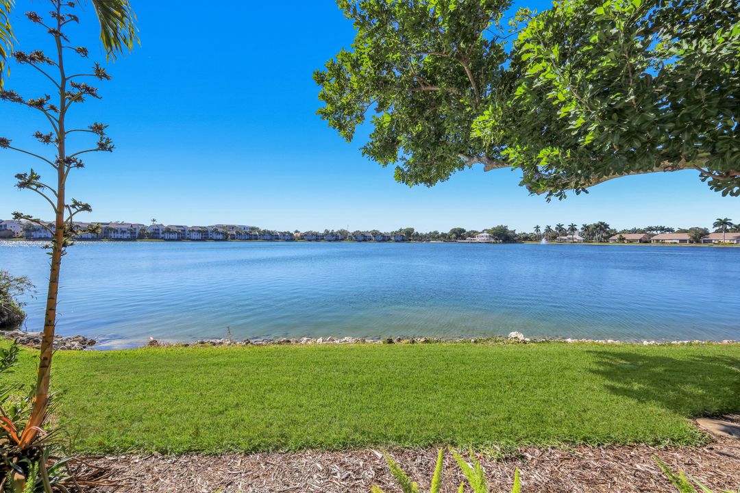 2626 Sailors Way, Naples, FL 34109