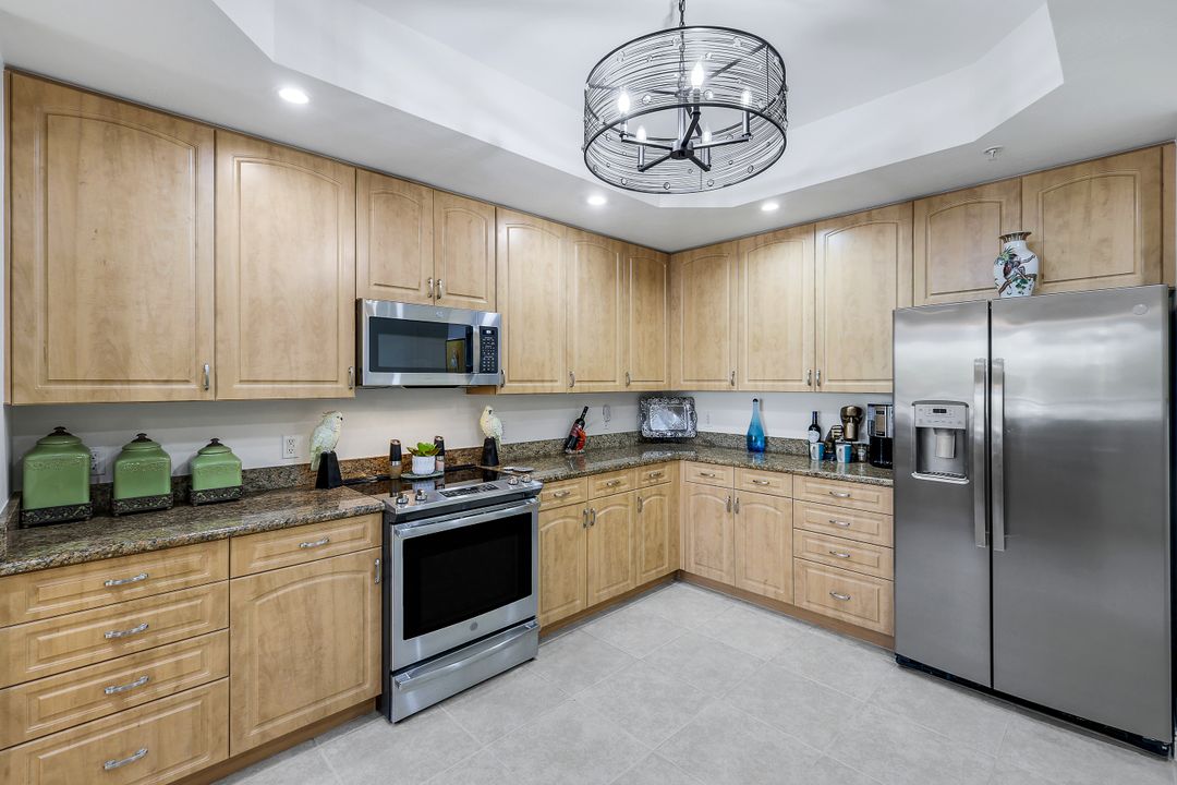 5704 Cape Harbour Dr #205, Cape Coral, FL 33914