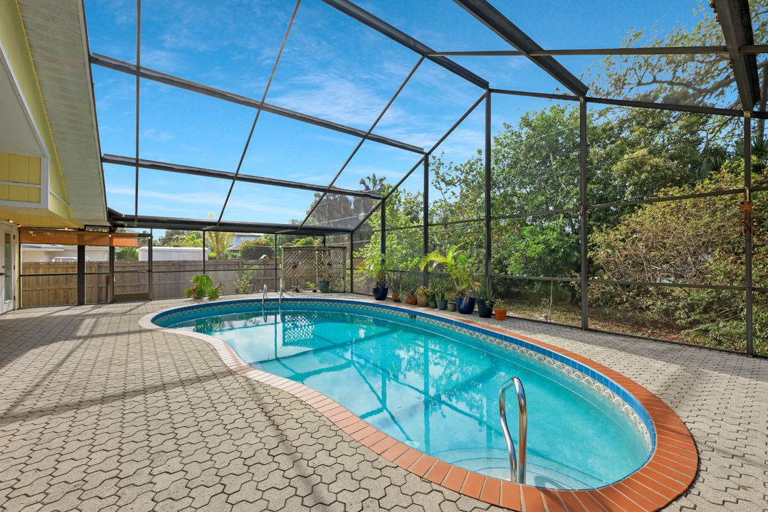 10370 Main Dr, Bonita Springs, FL 34135