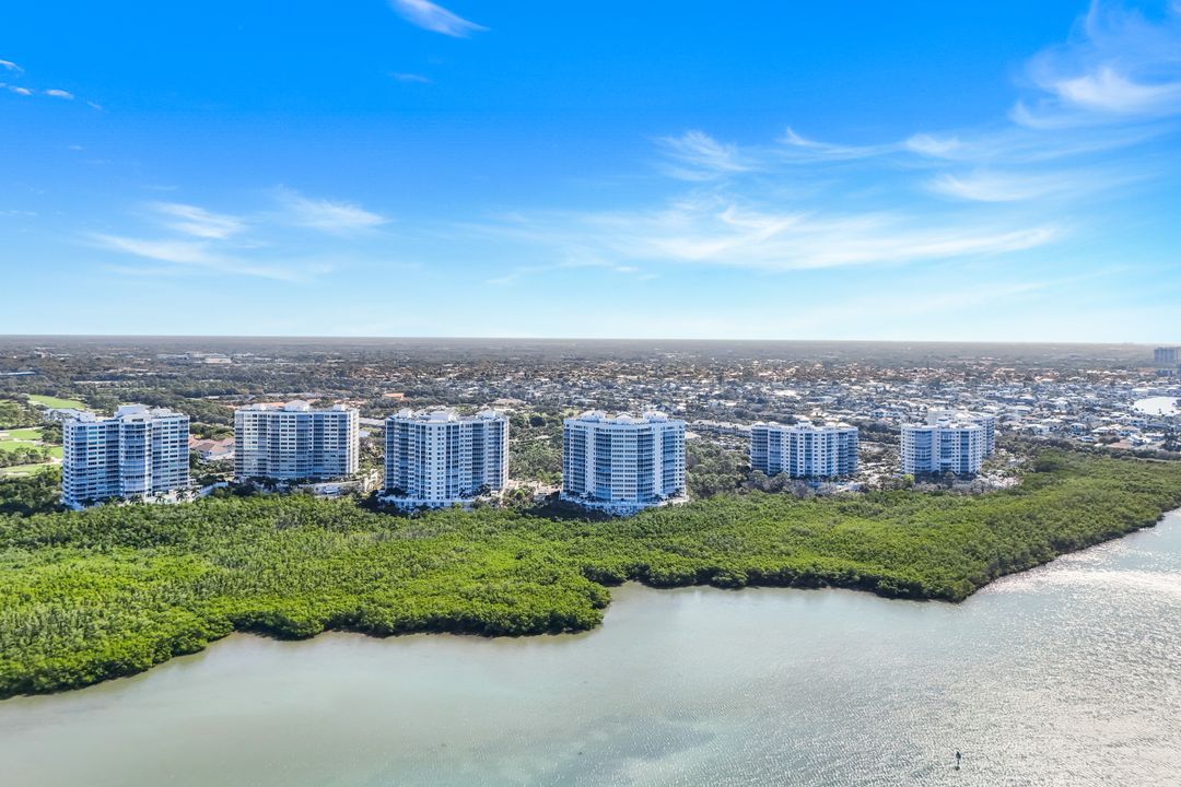 295 Grande Way #104, Naples, FL 34110