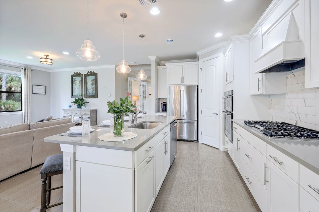 9437 Whooping Crane Wy, Naples, FL 34120
