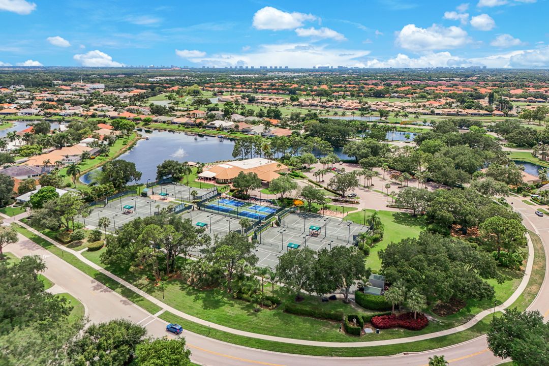 11726 Night Heron Dr, Naples, FL 34119