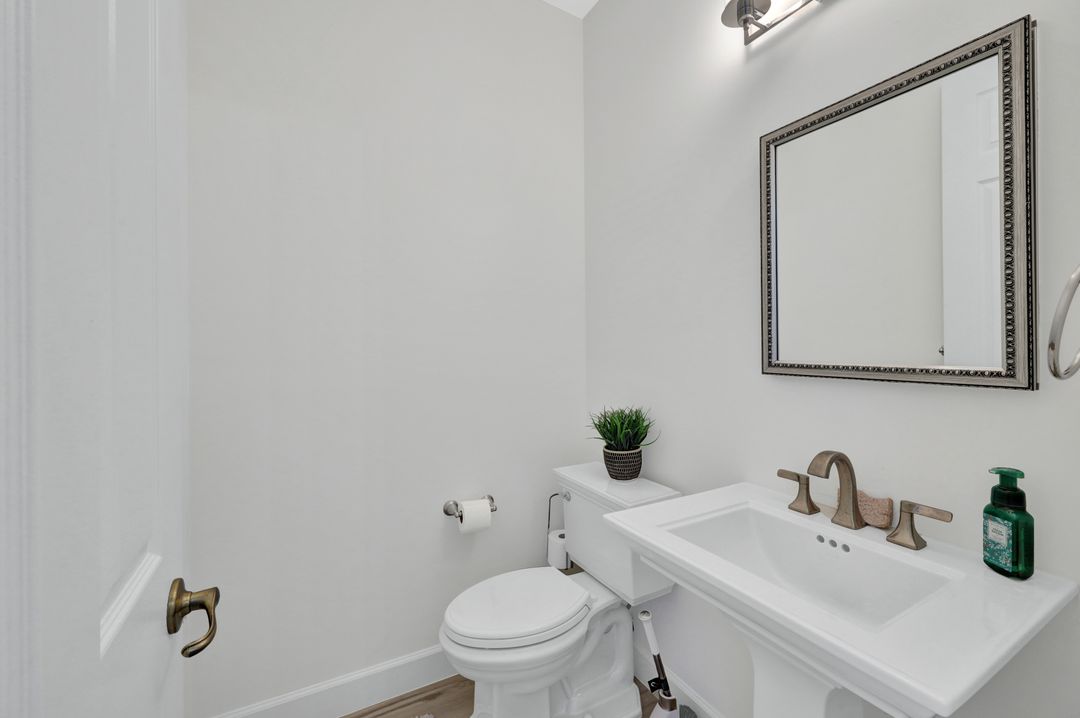 20001 Seadale Ct, Estero, FL 33928