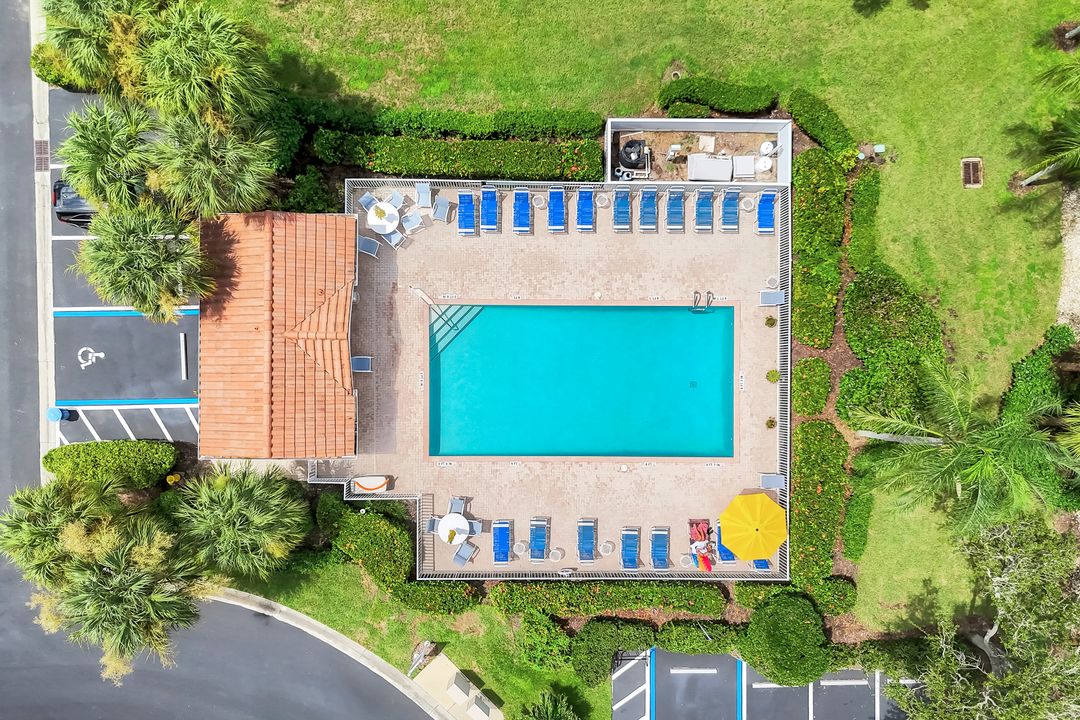 9172 Las Maderas Dr, Bonita Springs, FL 34135