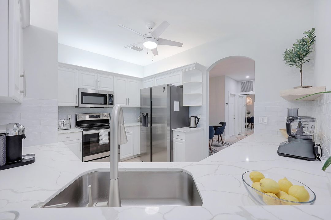 1335 Charleston Square Dr #101, Naples, FL 34110