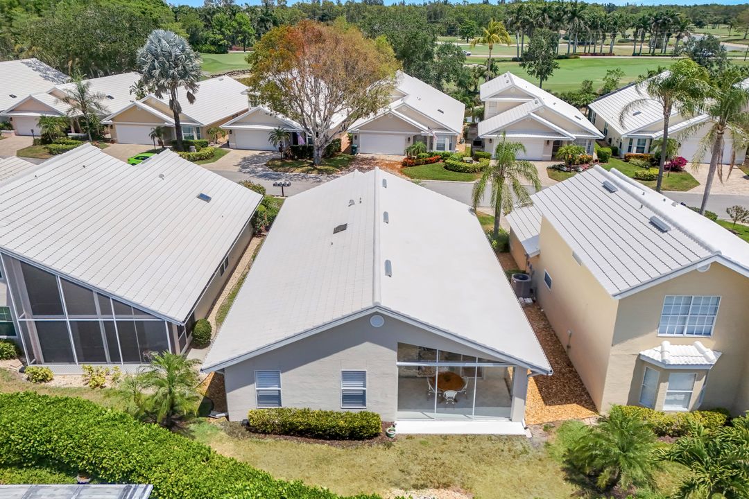 1588 Weybridge Cir, Naples, FL 34110