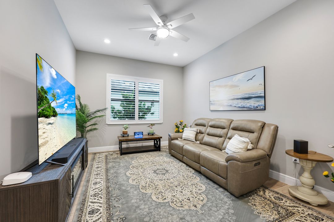 4065 Aquila Pl, Naples, FL 34120