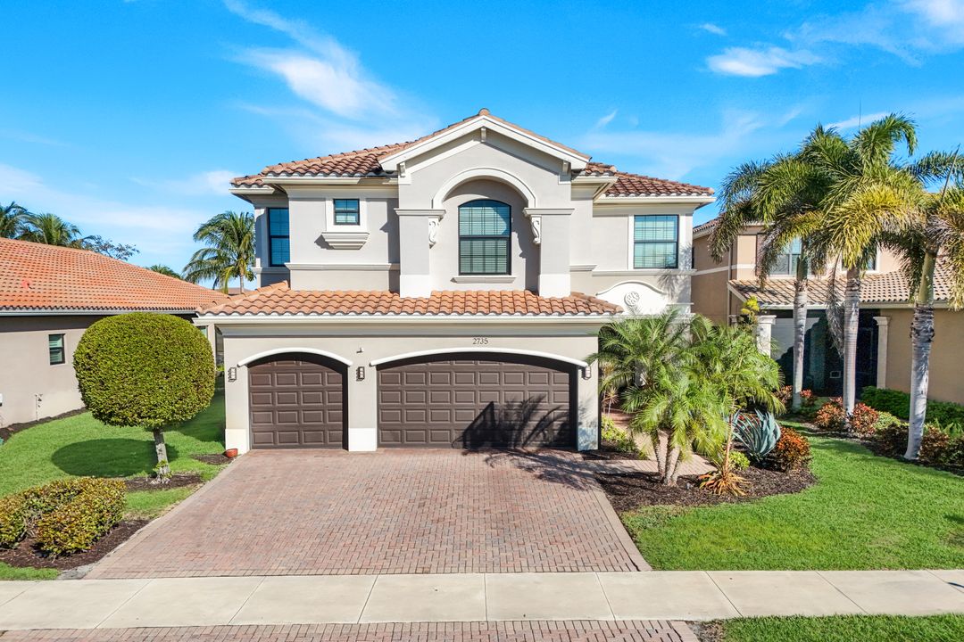 2735 Cinnamon Bay Cir, Naples, FL 34119