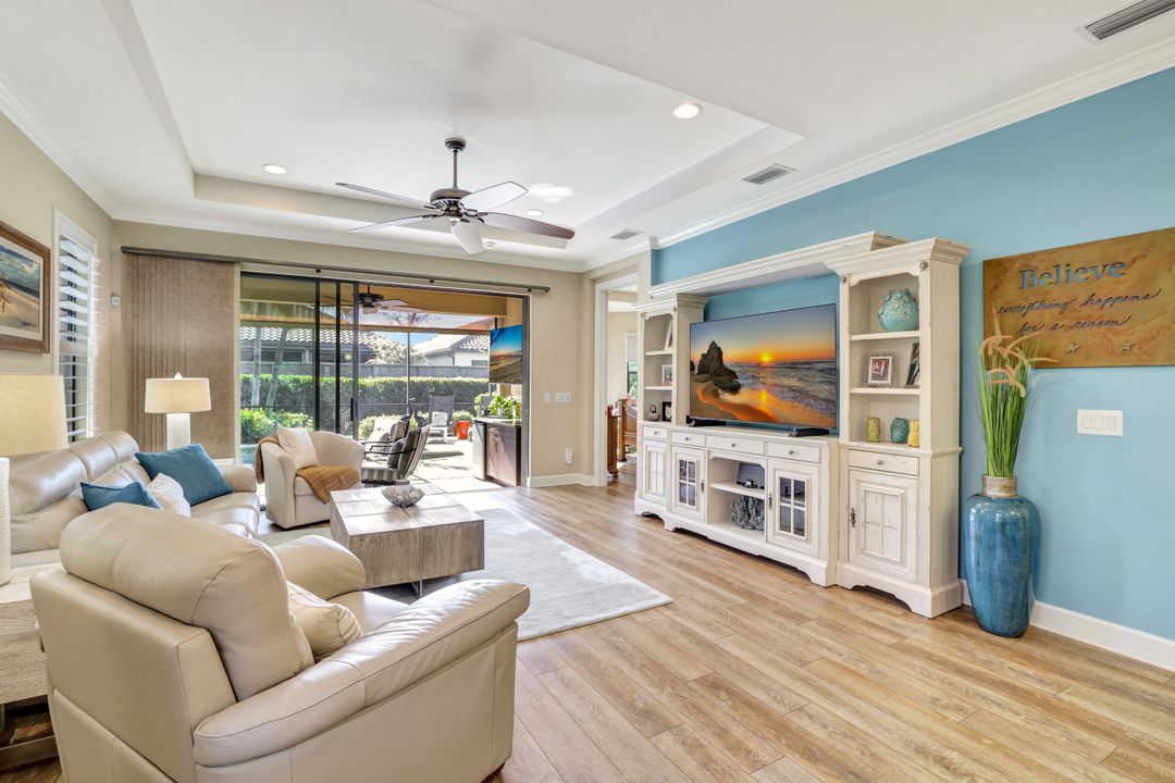 8332 Lucello Terrace N, Naples, FL 34114