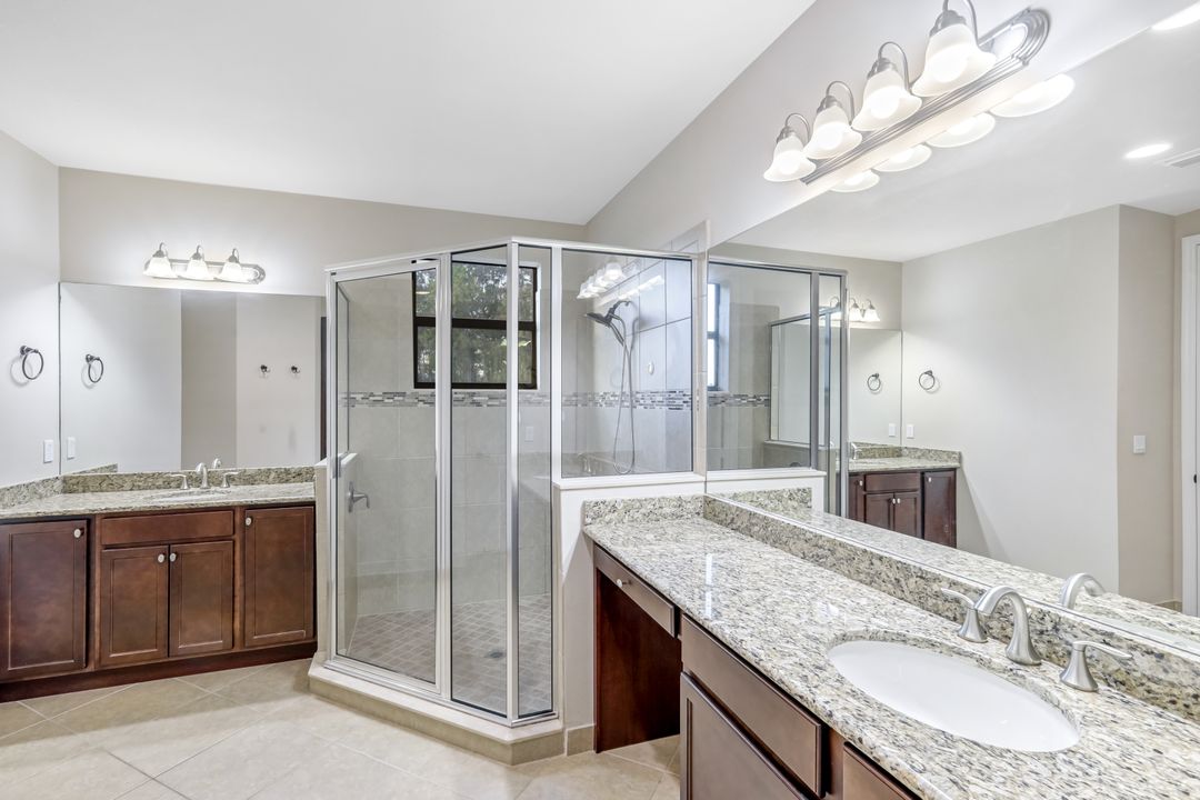 11732 Meadowrun Cir, Fort Myers, FL 33913