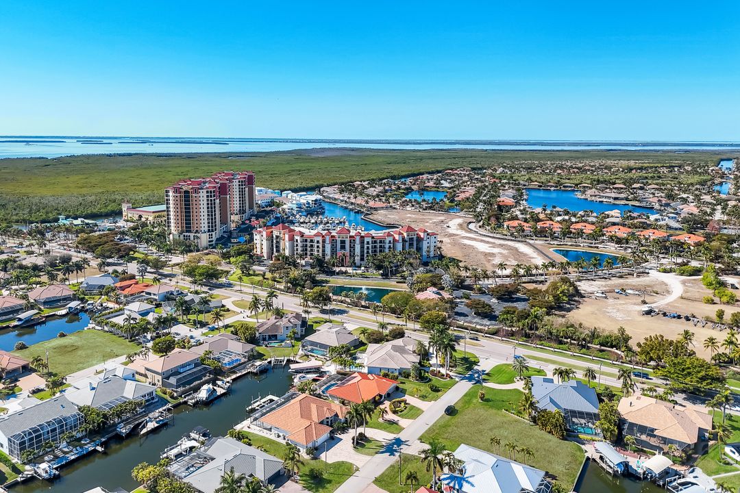 1524 SW 56th Terrace, Cape Coral, FL 33914