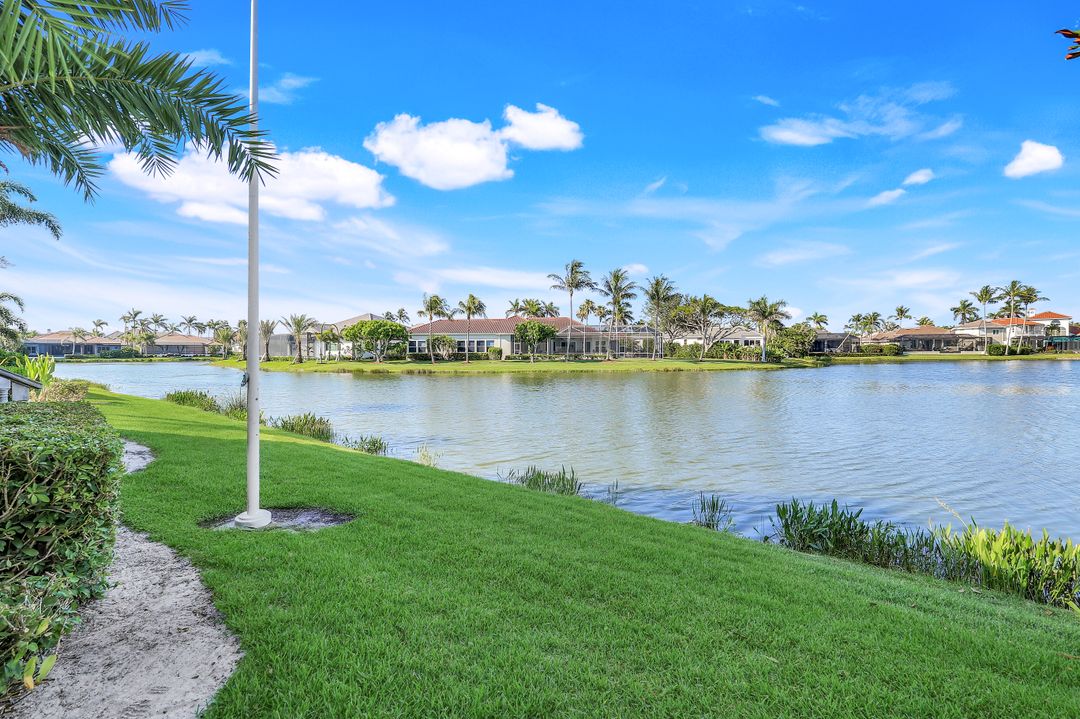 14581 Headwater Bay Ln, Fort Myers, FL 33908