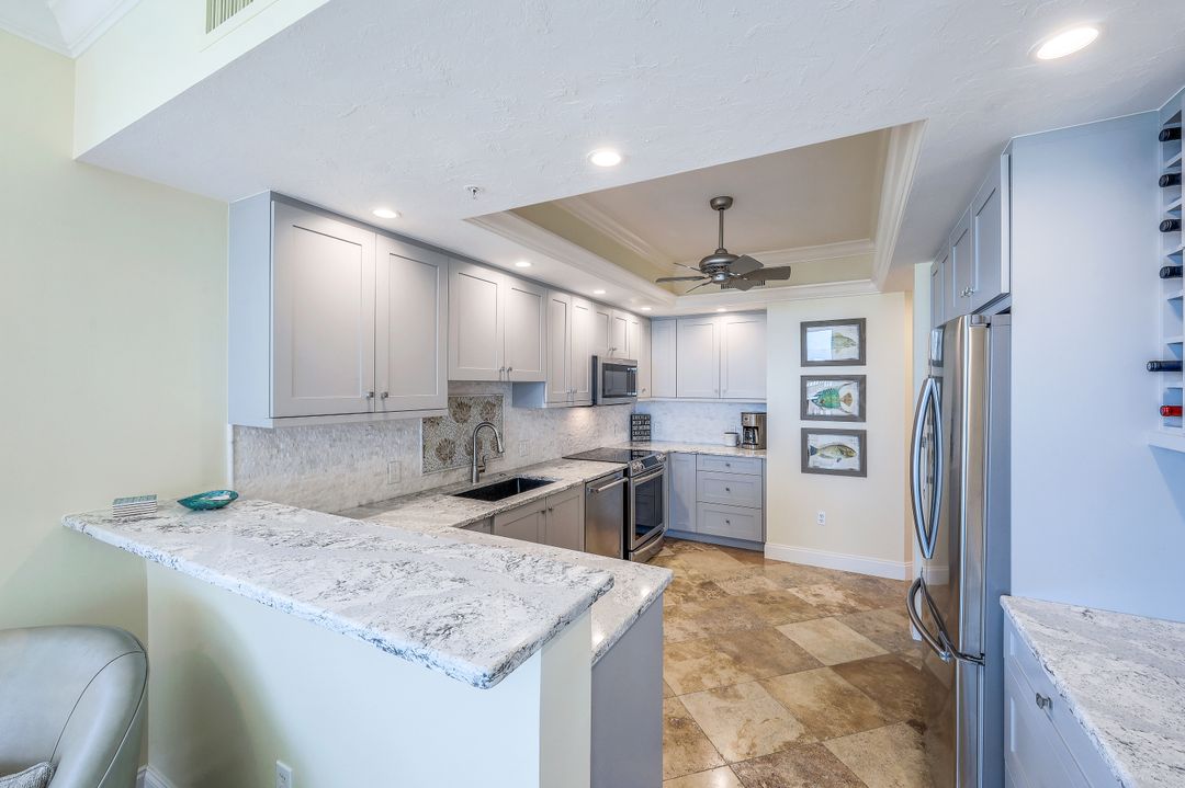 315 Dunes Blvd #PH-6, Naples, FL 34110