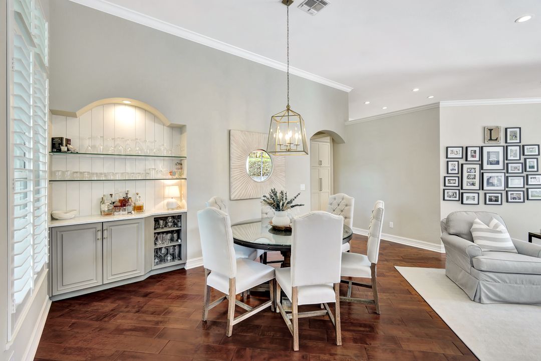 8019 San Simeon, Naples, FL 34109