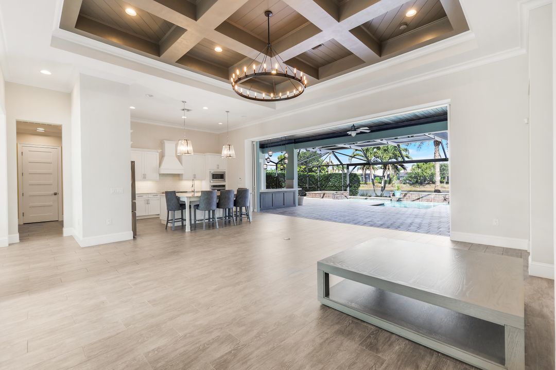 6348 Lyford Isle Dr, Naples, FL 34113