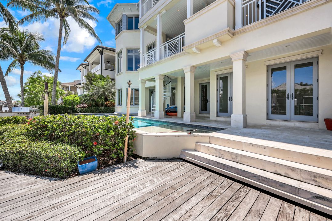 169 Conners Ave, Naples, FL 34108