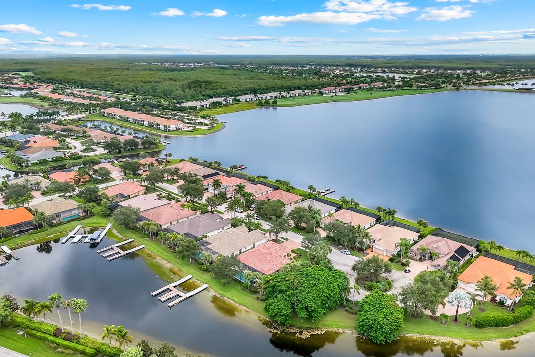 8776 Hideaway Harbor Ct, Naples, FL 34120