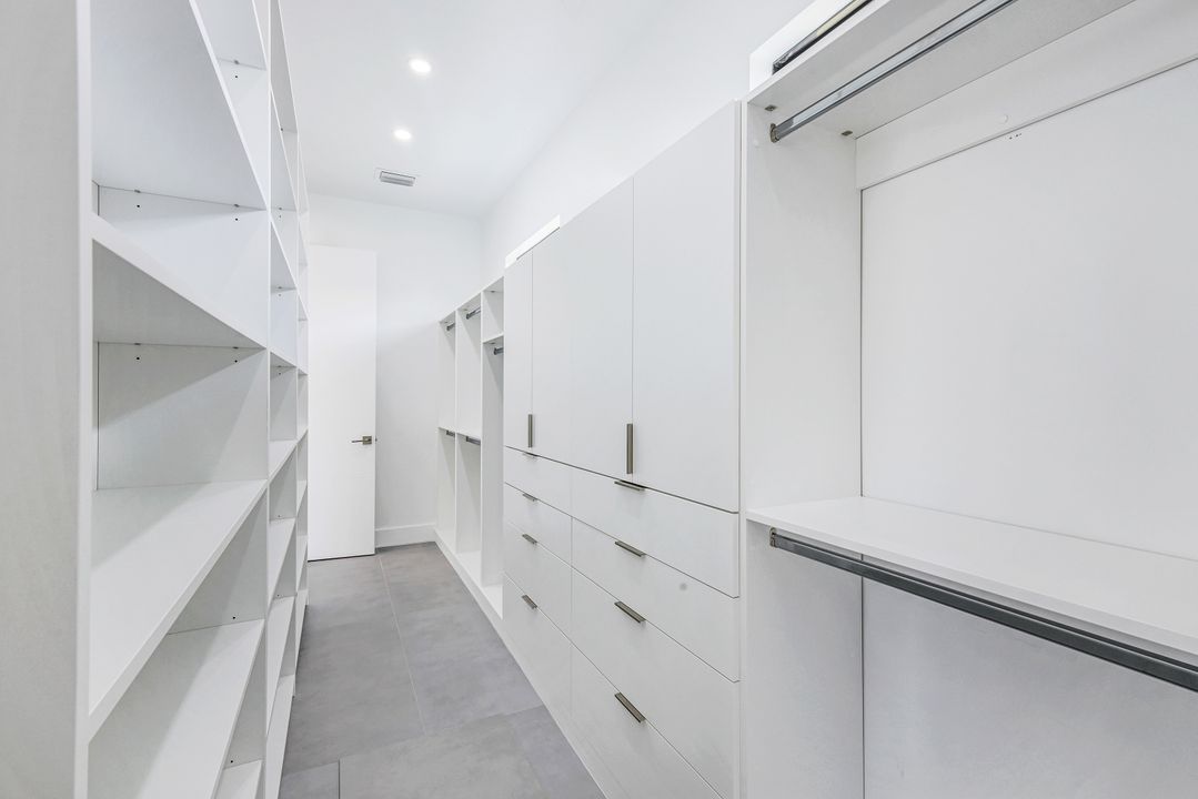 1332 Longwood Dr, Fort Myers, FL 33919