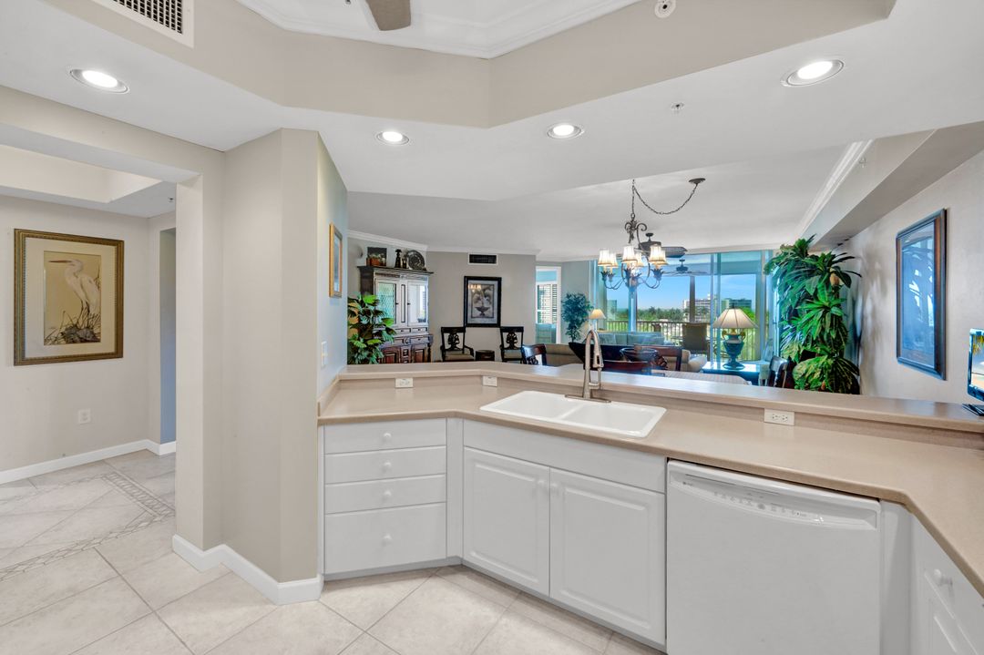 315 Dunes Blvd #404, Naples, FL 34110