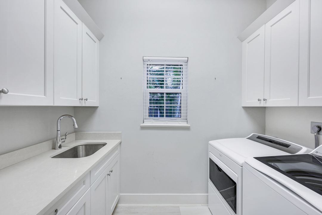3470 Thornbury Ln, Bonita Springs, FL 34134