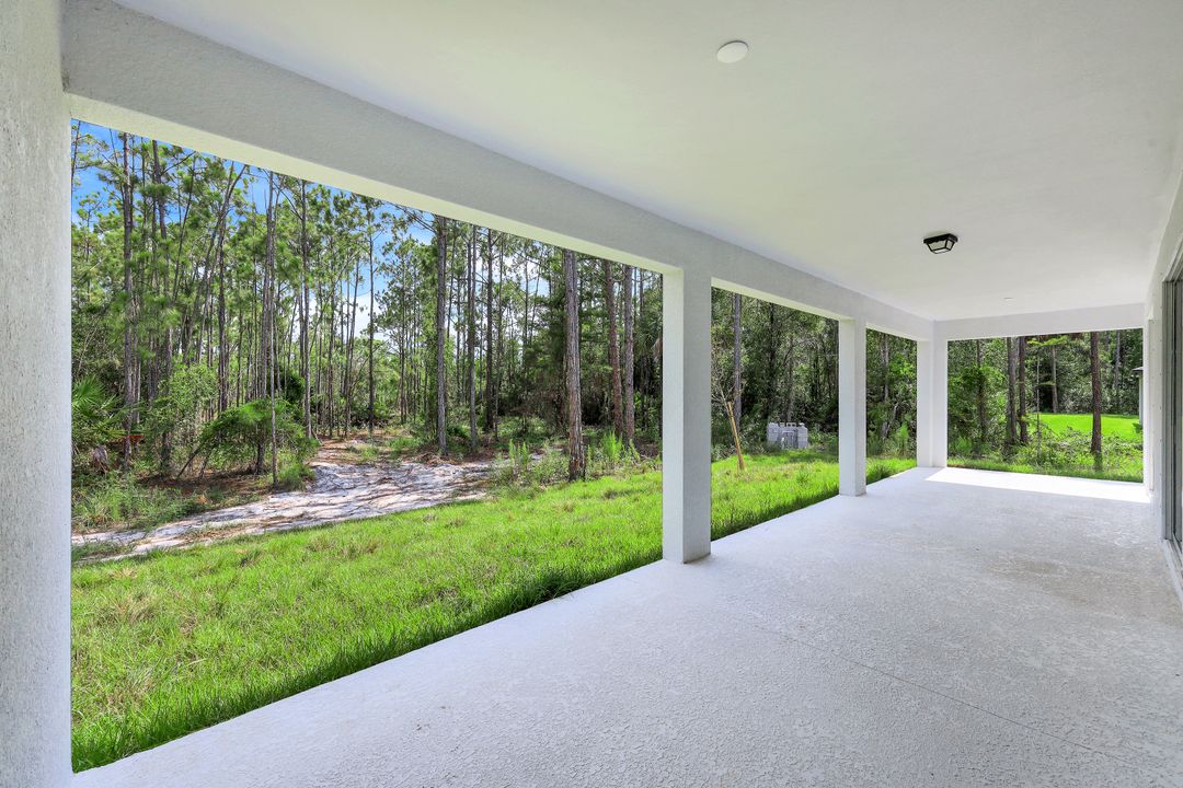 2614 54th Ave NE, Naples, FL 34120