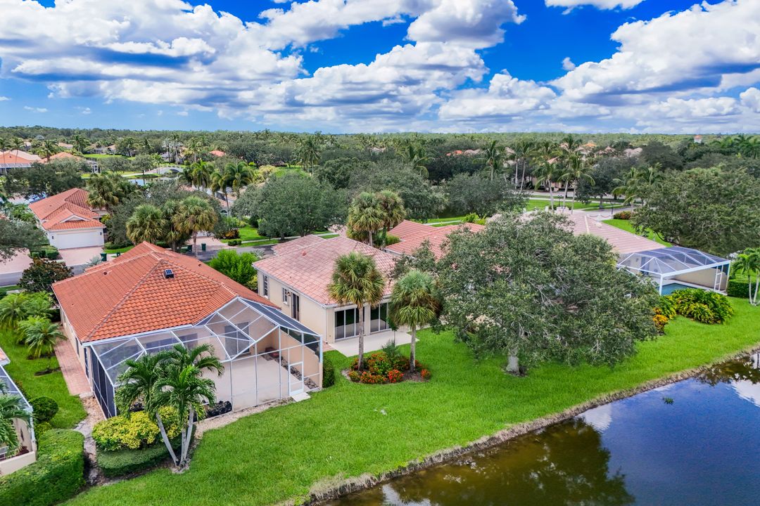 3821 Whidbey Way, Naples, FL 34119