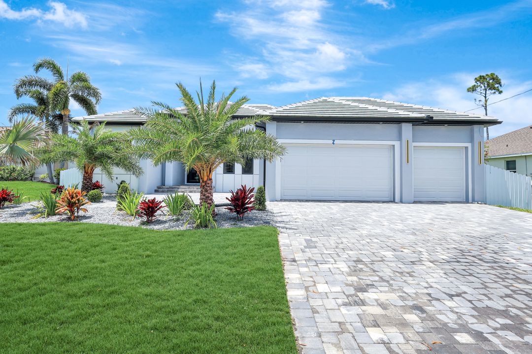 2709 SW 4th Ln, Cape Coral, FL 33991