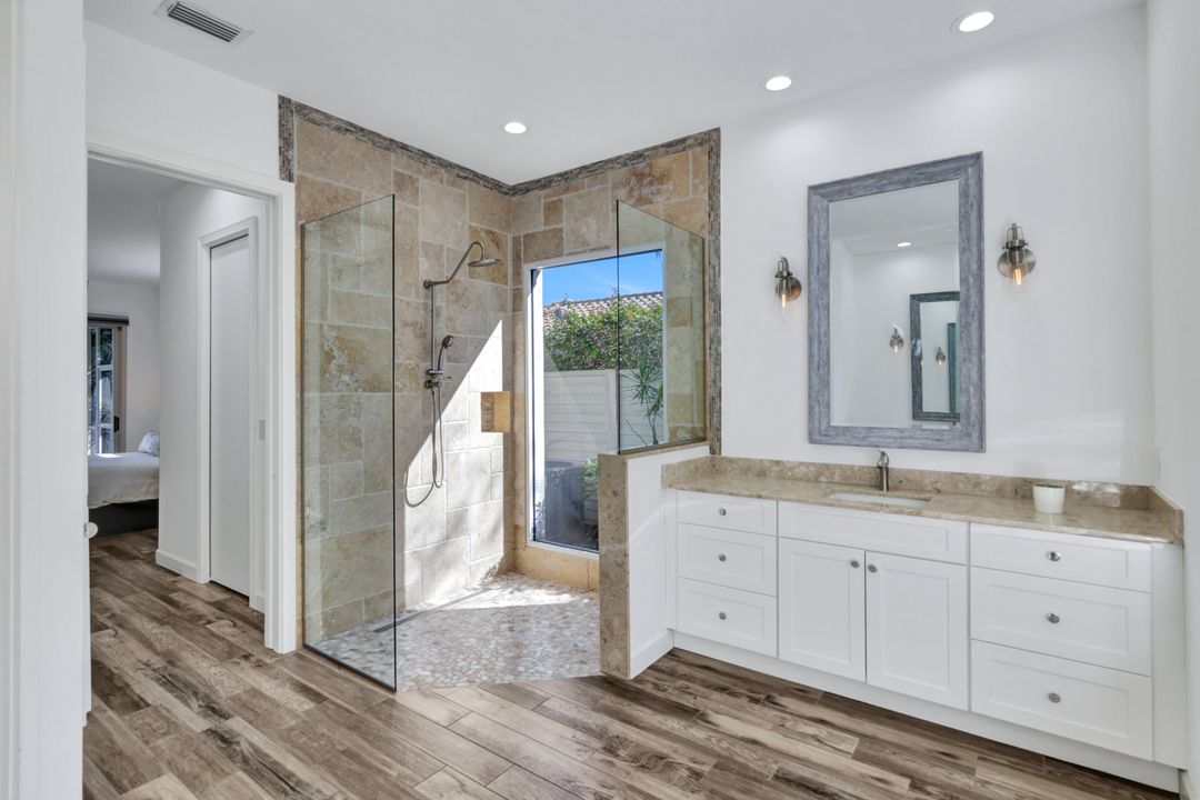 874 Wyndemere Way, Naples, FL 34105