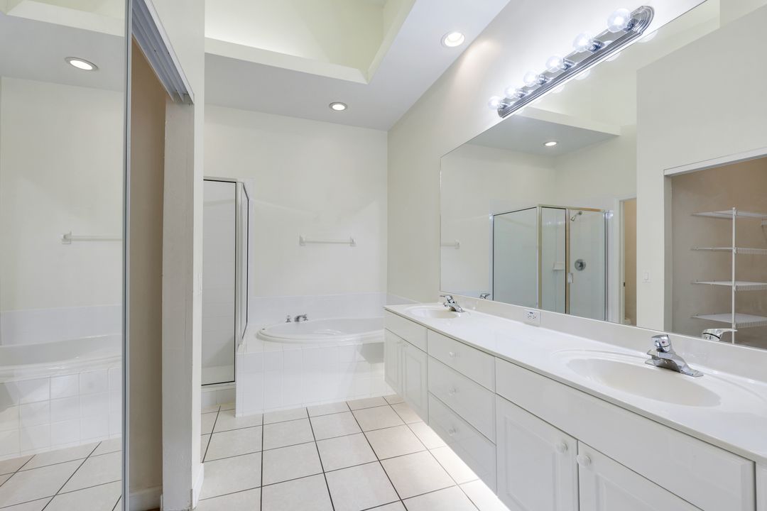 2055 Cascades Dr #6, Naples, FL 34112
