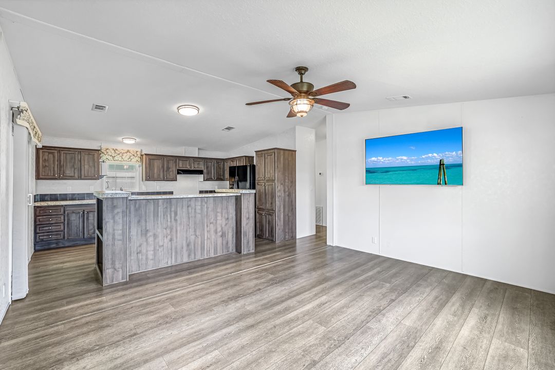 33 Covey Ln #33, Naples, FL 34114