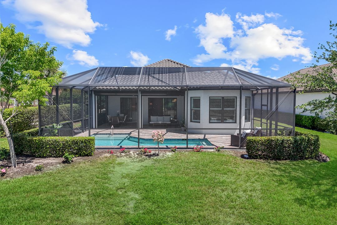 8396 Promoso Ct, Naples, FL 34114