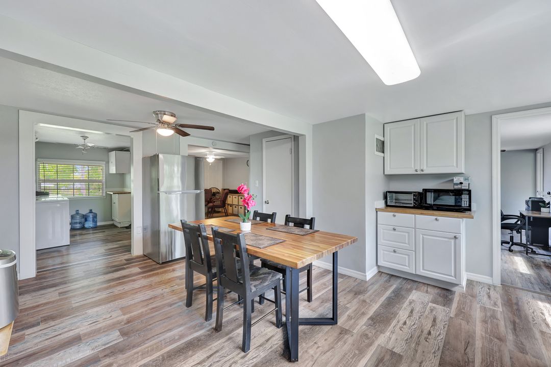 10464 Betsy Pkwy, Saint James City, FL 33956