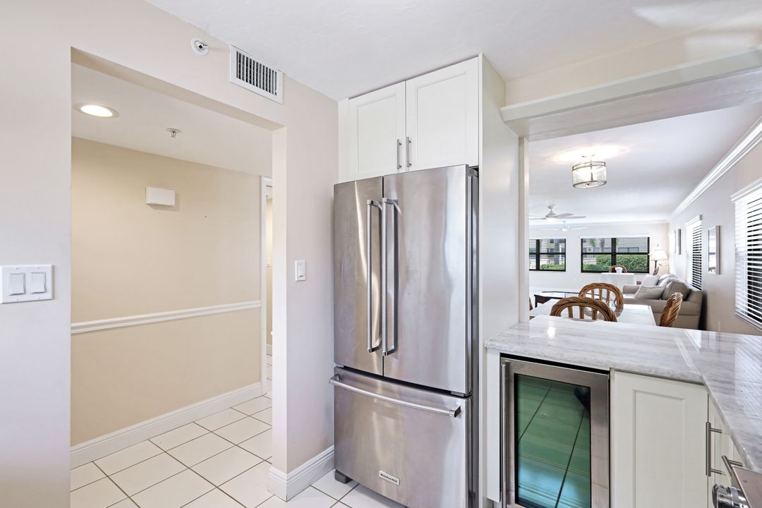 1100 9th St S #B103, Naples, FL 34102