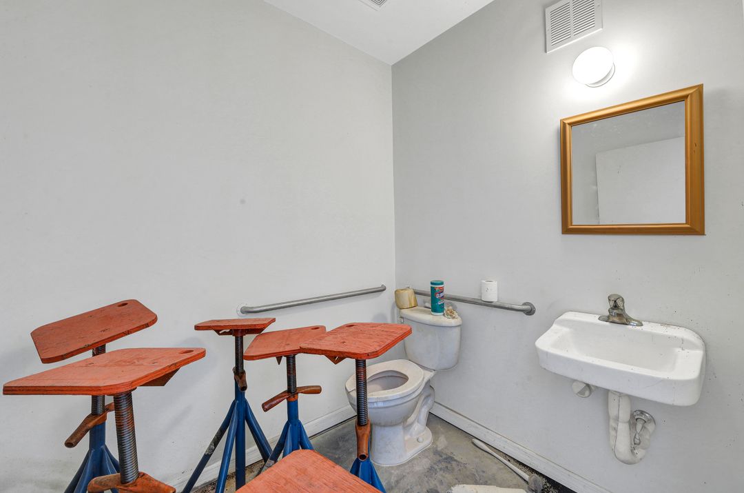 195 Basik Dr #403, Naples, FL 34114