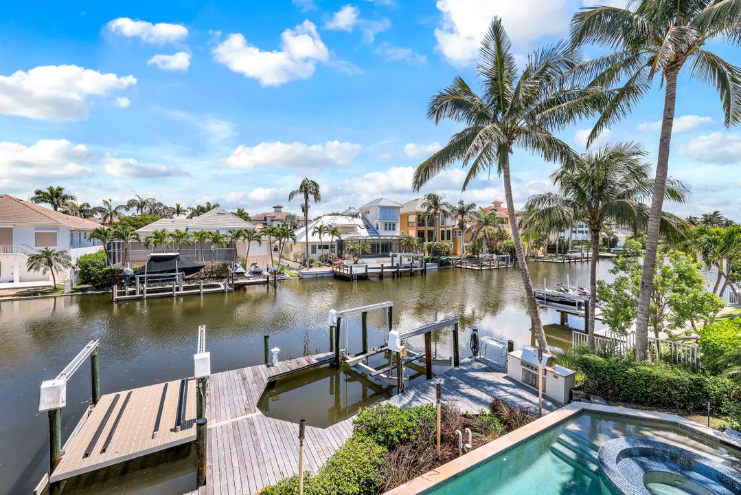 169 Conners Ave, Naples, FL 34108