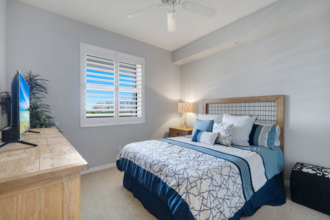 410 Flagship Dr #605, Naples, FL 34108