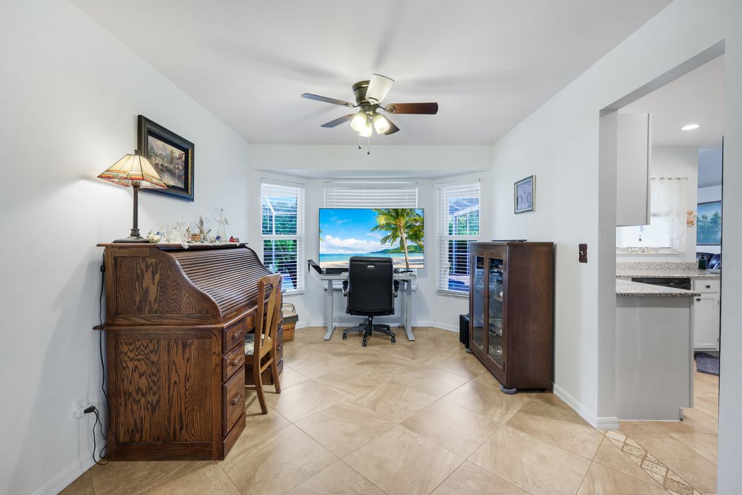 9814 Country Oaks Dr, Fort Myers, FL 33967
