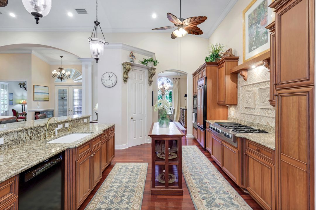 940 Sea Oats Ct, Marco Island, FL 34145