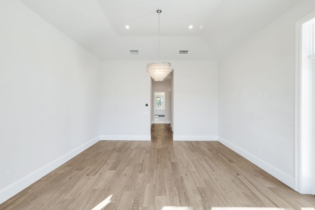 16716 Enclave Cir, Naples, FL 34110