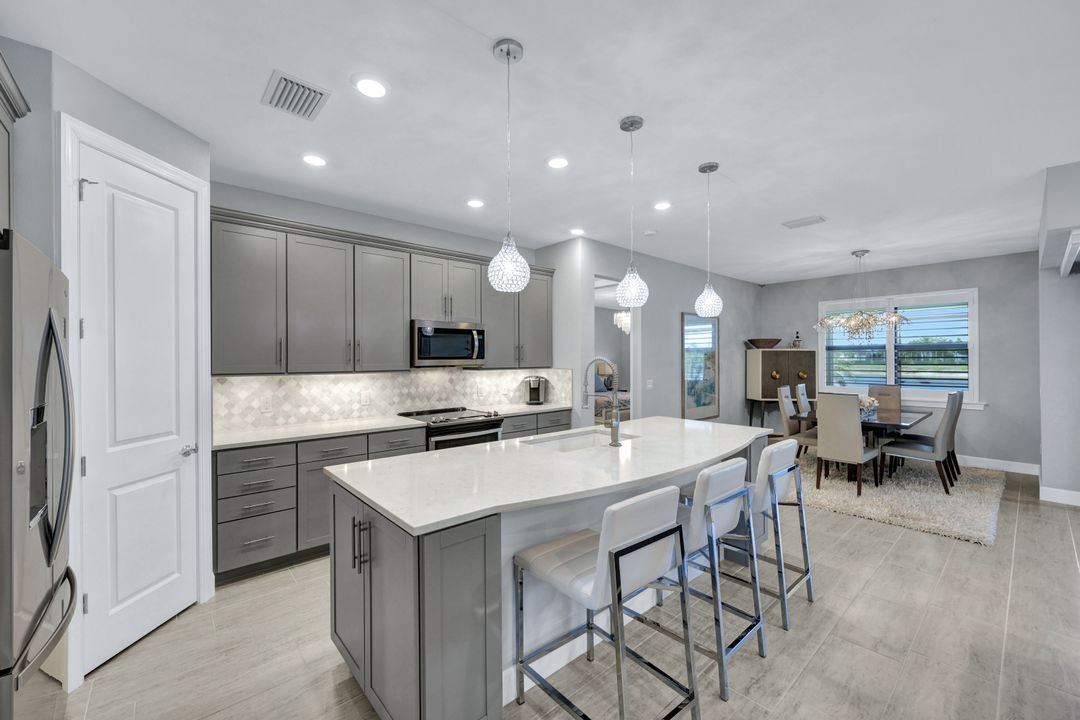 19572 Utopia Ln, Estero, FL 33913