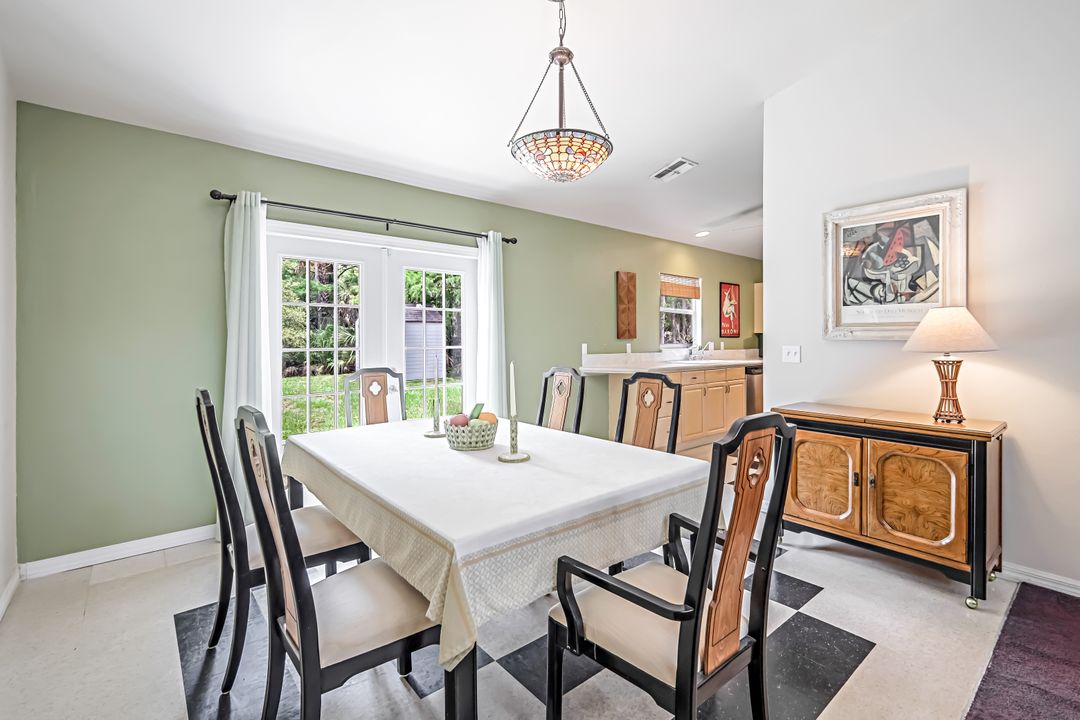 2971 6th St NW, Naples, FL 34120