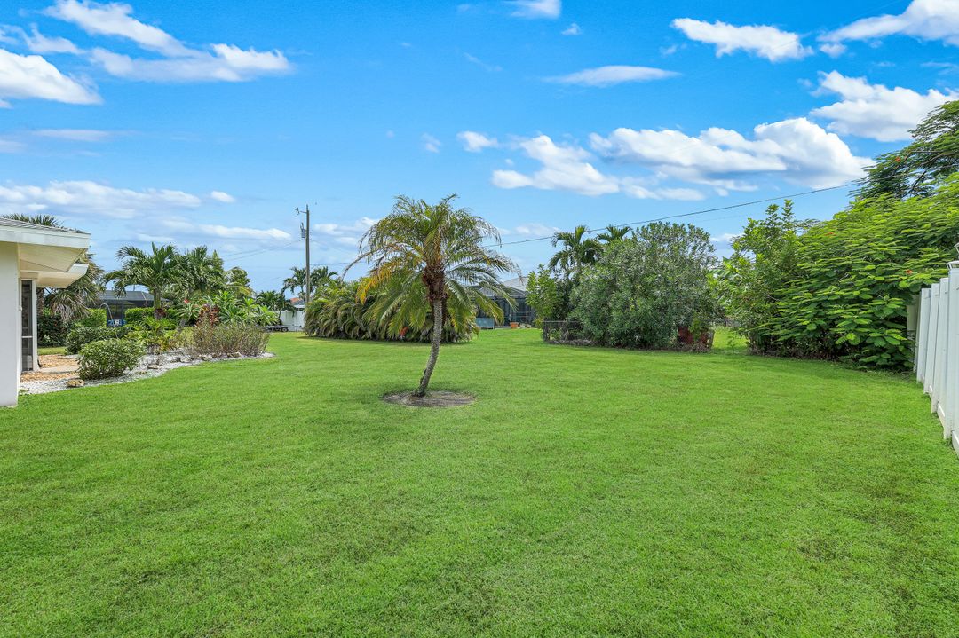 5236 Elm Ct, Cape Coral, FL 33904
