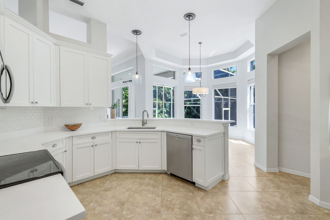 1932 Springberry Cir, Naples, FL 34109