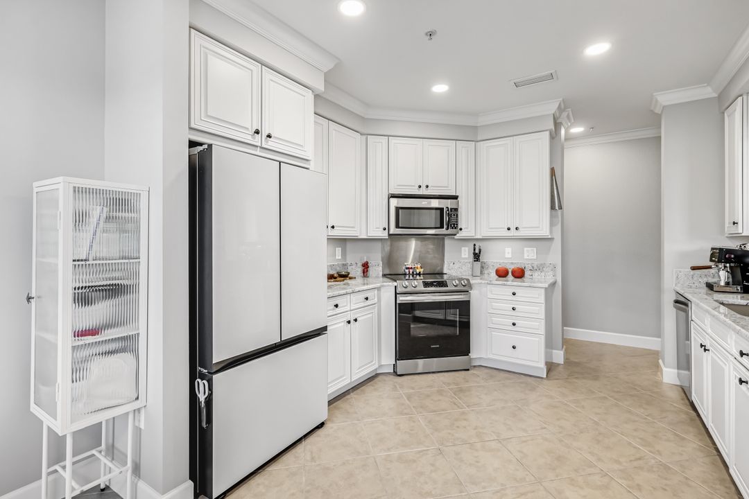 10390 Glastonbury Cir #102, Fort Myers, FL 33913