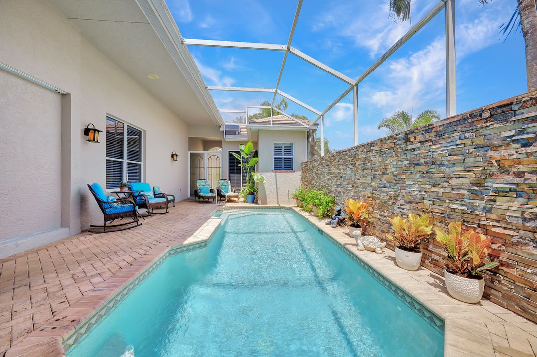 6006 Highwood Park Ln, Naples, FL 34110