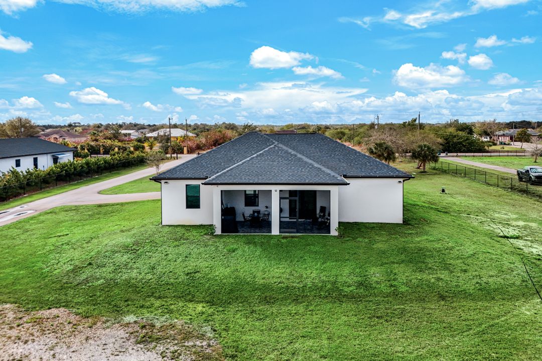 4217 24th Ave NE, Naples, FL 34119