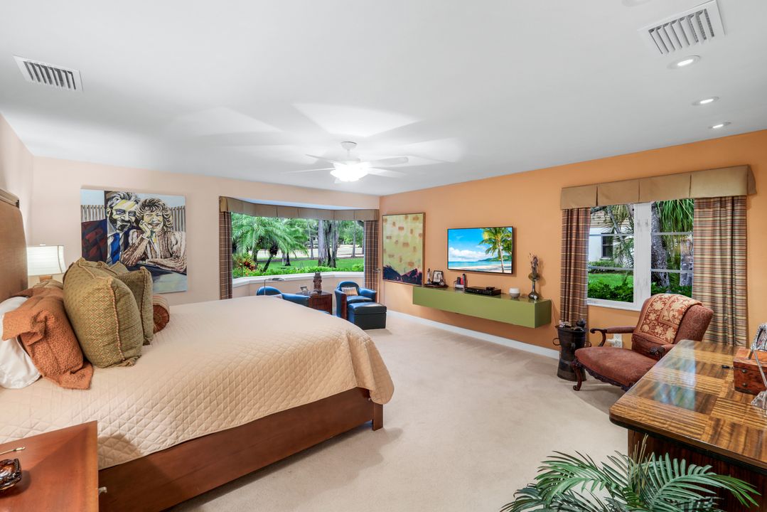 13024 Valewood Dr, Naples, FL 34119