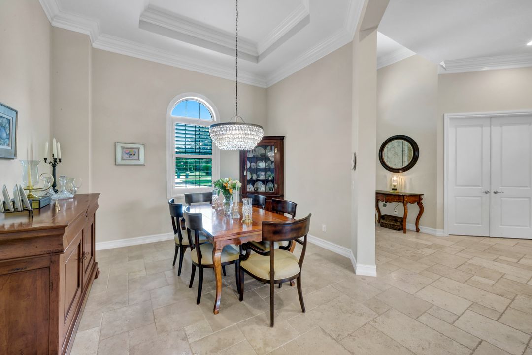 12194 Wicklow Ln, Naples, FL 34120